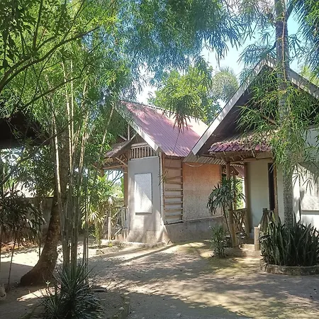 Oyo 93766 Bunga Homestay Near Taman Lembah